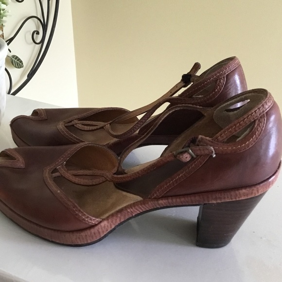 Clarks Artisan collection strappy sandal. - Picture 4 of 6